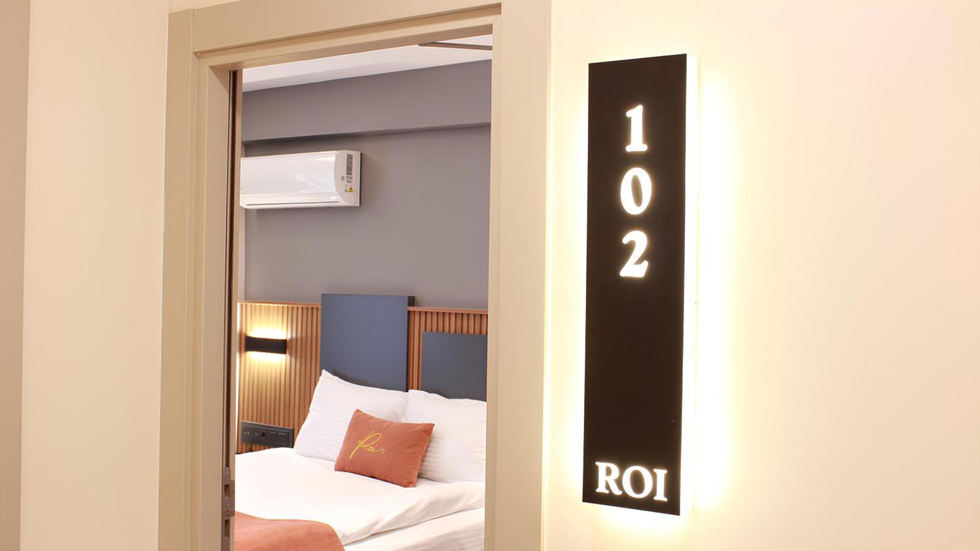 Otel Roi 2*