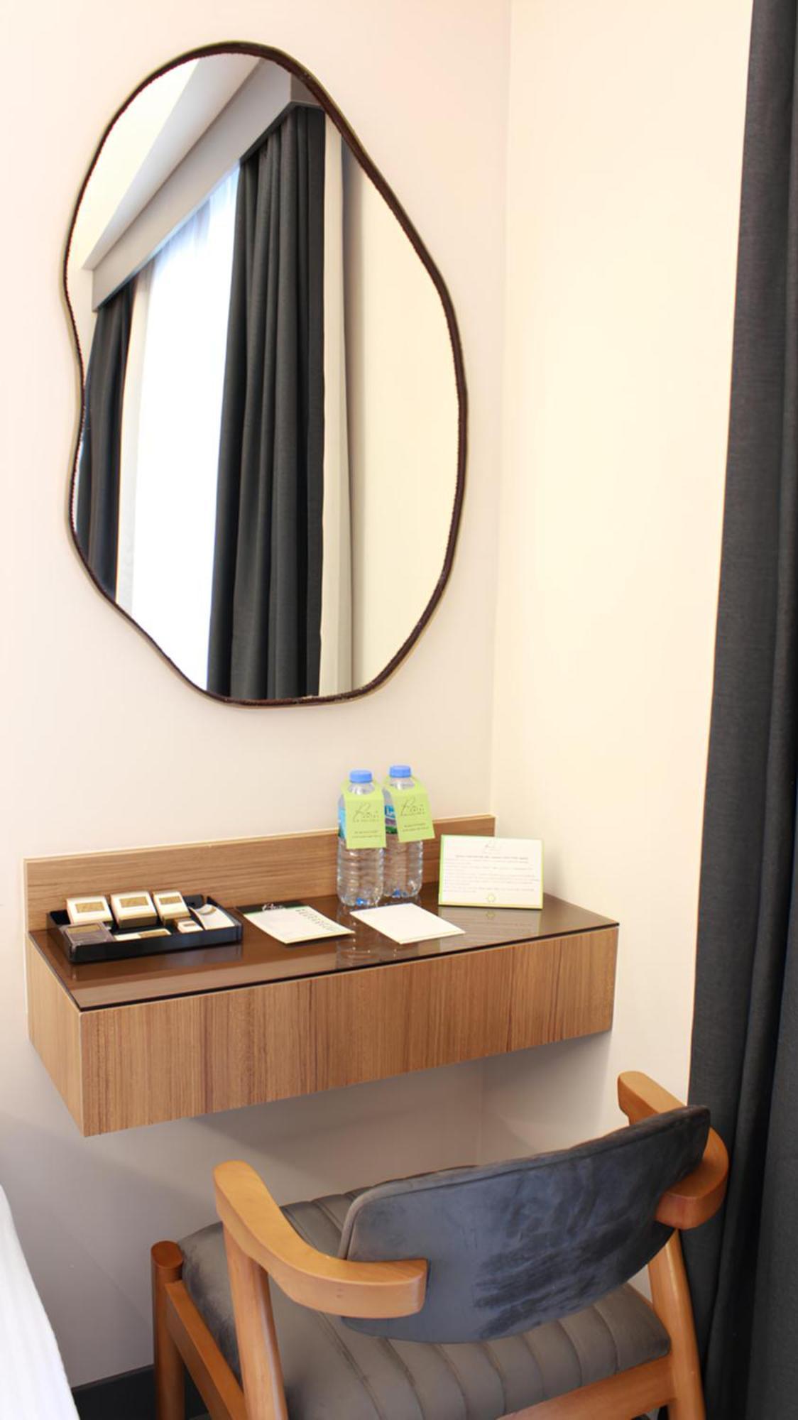 Roi Otel 2*